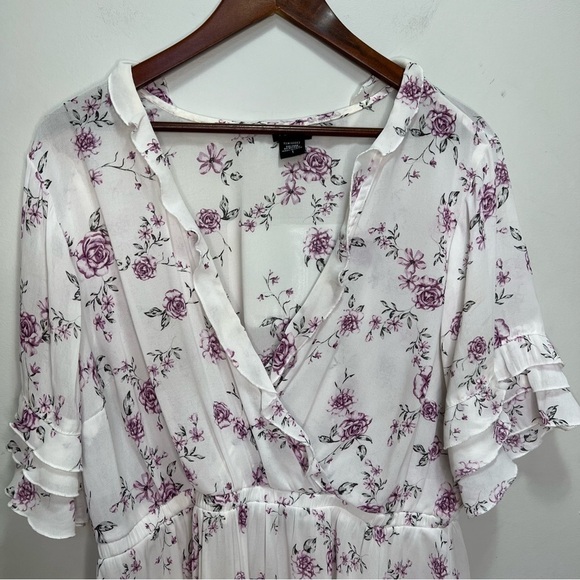 Torrid Ruffle Crossover Short Sleeve Faux Wrap Floral Blouse Size 1x - Picture 8 of 10